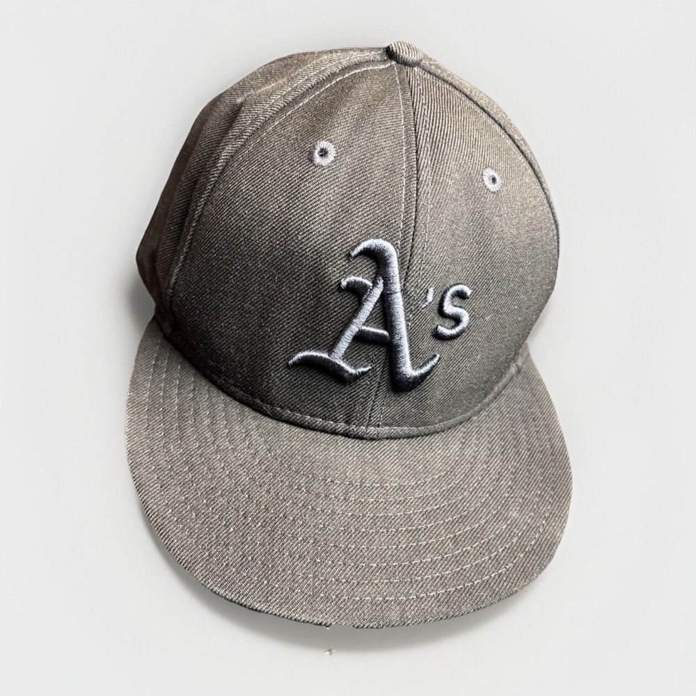New Era 59Fifty Cap Oakland Athletics A's Black on Black Wool Fitted 7 3/4 Hat